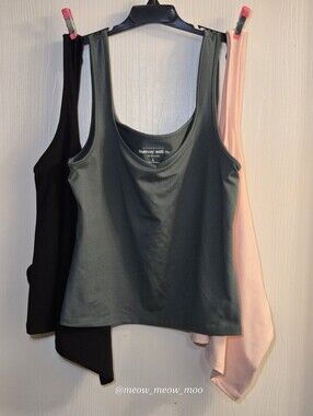 Aeropostale Buttery Soft Seamless Crop Tank Tops Camis Lot Black Pink Green L